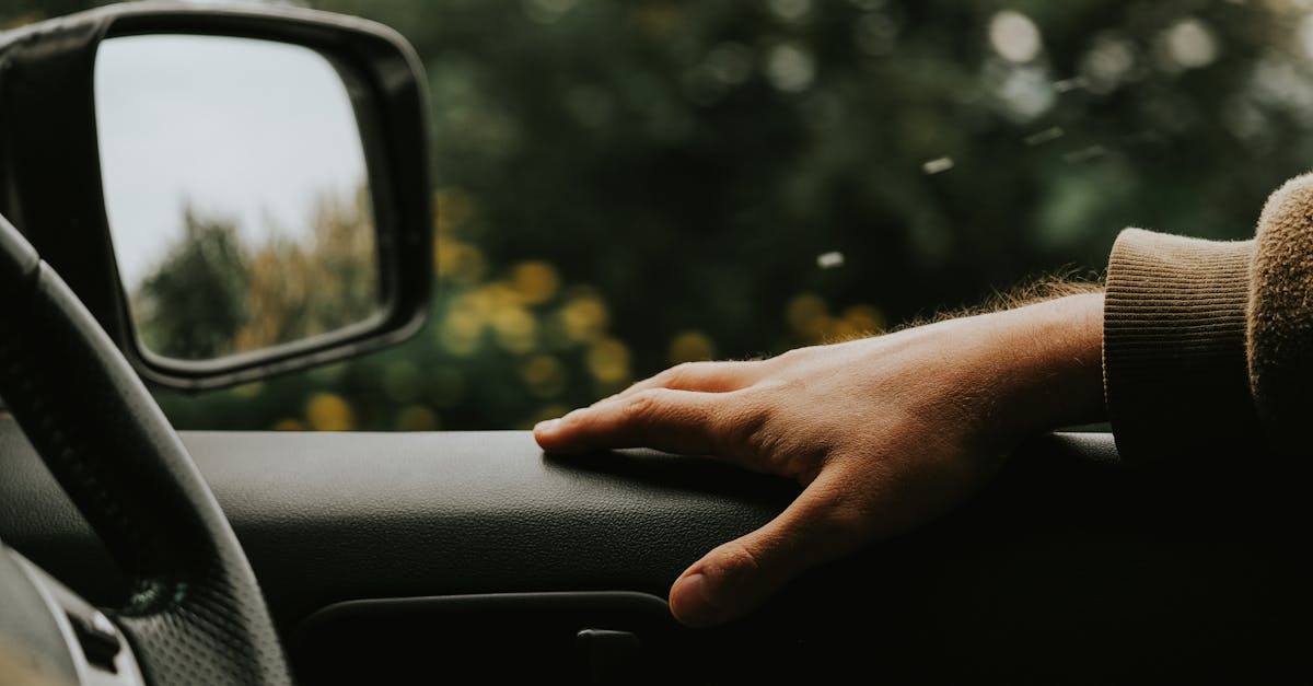 Understanding How Insurance Affects Auto Glass Replacement Costs in Sydney